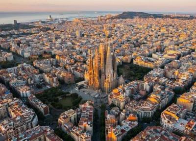 آثار معروف آنتونی گائودی در بارسلونا آثار معروف آنتونی گائودی در بارسلونا